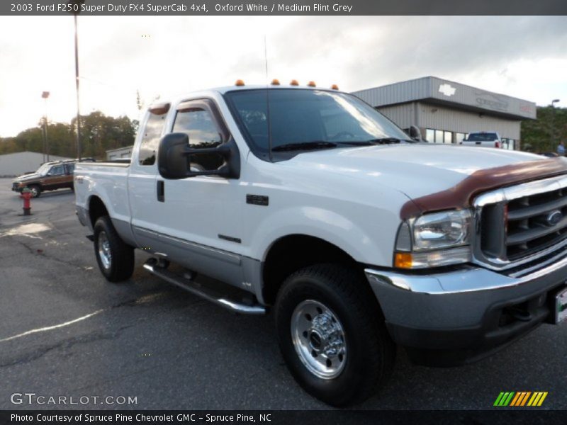 Oxford White / Medium Flint Grey 2003 Ford F250 Super Duty FX4 SuperCab 4x4