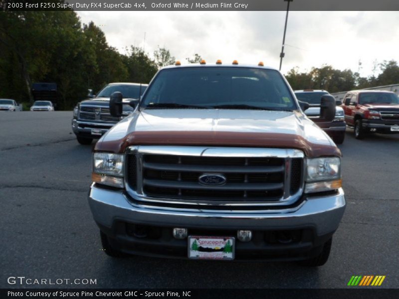 Oxford White / Medium Flint Grey 2003 Ford F250 Super Duty FX4 SuperCab 4x4