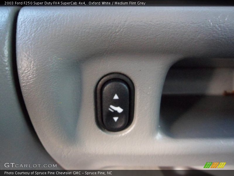 Oxford White / Medium Flint Grey 2003 Ford F250 Super Duty FX4 SuperCab 4x4