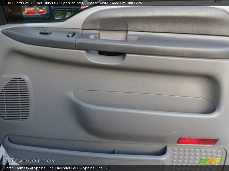 Oxford White / Medium Flint Grey 2003 Ford F250 Super Duty FX4 SuperCab 4x4