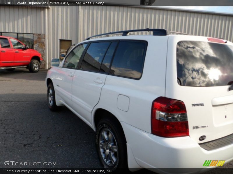 Super White / Ivory 2005 Toyota Highlander Limited 4WD