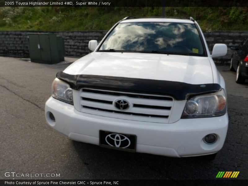 Super White / Ivory 2005 Toyota Highlander Limited 4WD