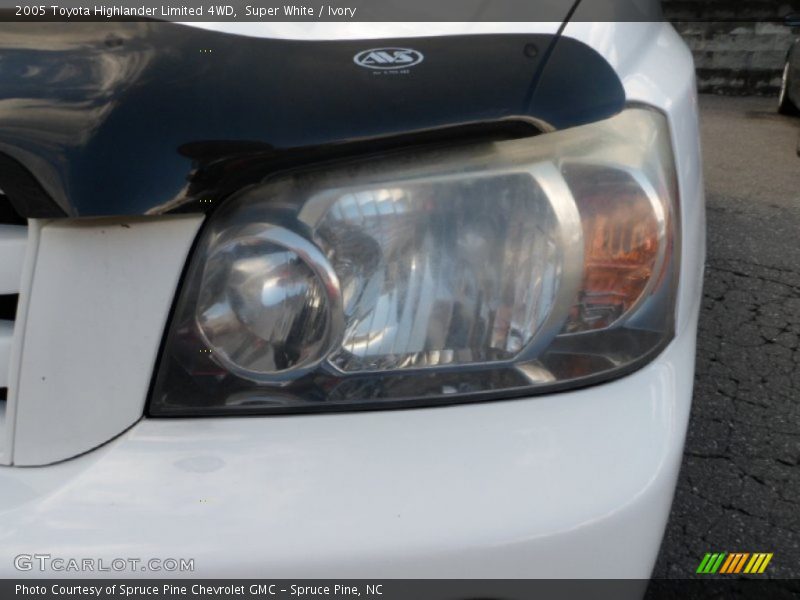 Super White / Ivory 2005 Toyota Highlander Limited 4WD