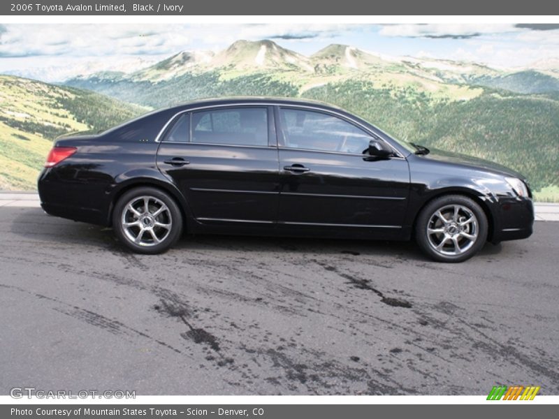 Black / Ivory 2006 Toyota Avalon Limited