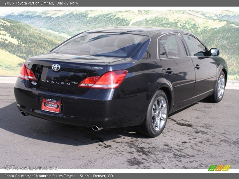Black / Ivory 2006 Toyota Avalon Limited