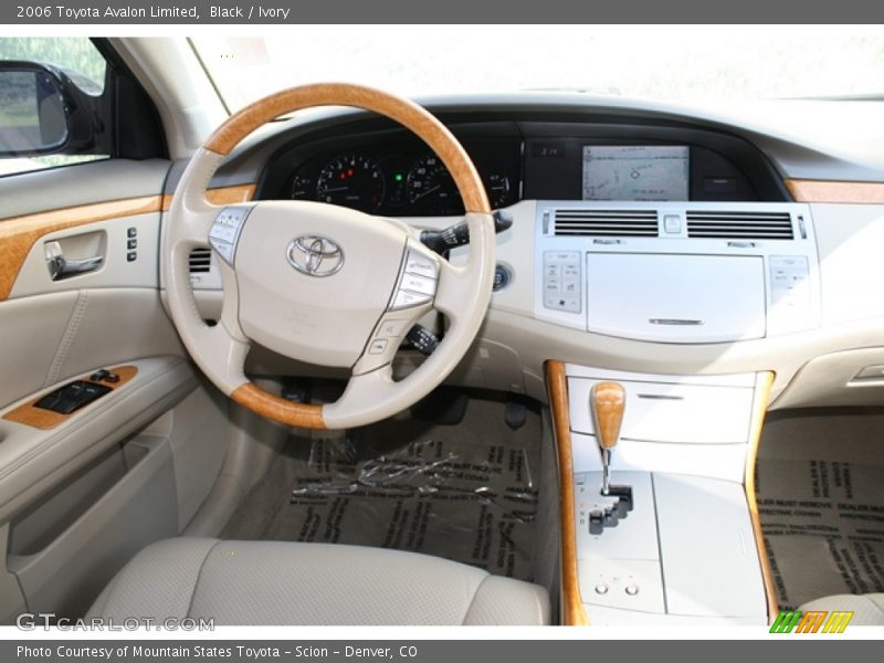 Black / Ivory 2006 Toyota Avalon Limited
