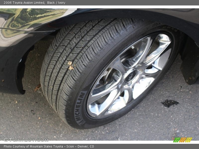 Black / Ivory 2006 Toyota Avalon Limited