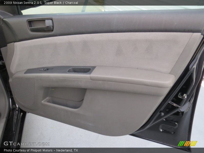 Super Black / Charcoal 2009 Nissan Sentra 2.0 S