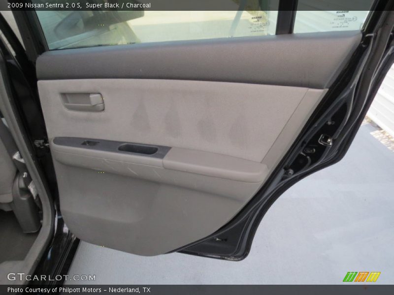 Super Black / Charcoal 2009 Nissan Sentra 2.0 S