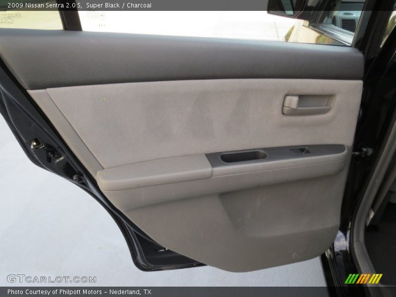 Super Black / Charcoal 2009 Nissan Sentra 2.0 S