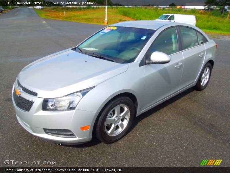 Front 3/4 View of 2012 Cruze LT