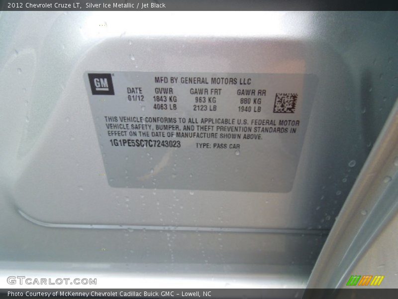 Silver Ice Metallic / Jet Black 2012 Chevrolet Cruze LT