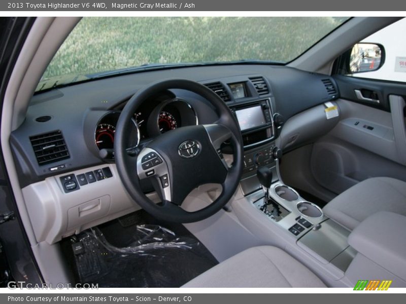 Magnetic Gray Metallic / Ash 2013 Toyota Highlander V6 4WD