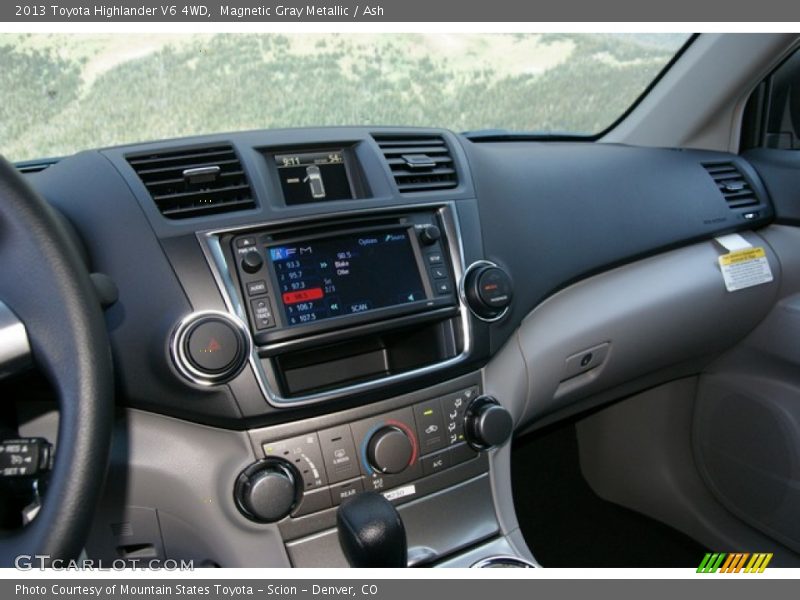Magnetic Gray Metallic / Ash 2013 Toyota Highlander V6 4WD