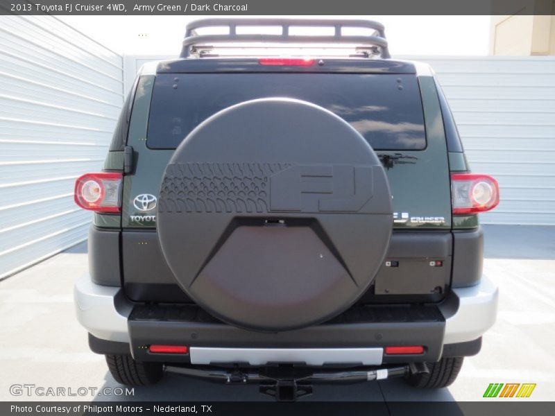 Army Green / Dark Charcoal 2013 Toyota FJ Cruiser 4WD