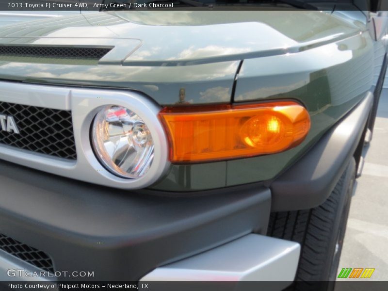 Army Green / Dark Charcoal 2013 Toyota FJ Cruiser 4WD