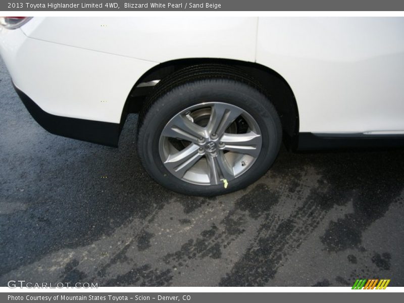 Blizzard White Pearl / Sand Beige 2013 Toyota Highlander Limited 4WD