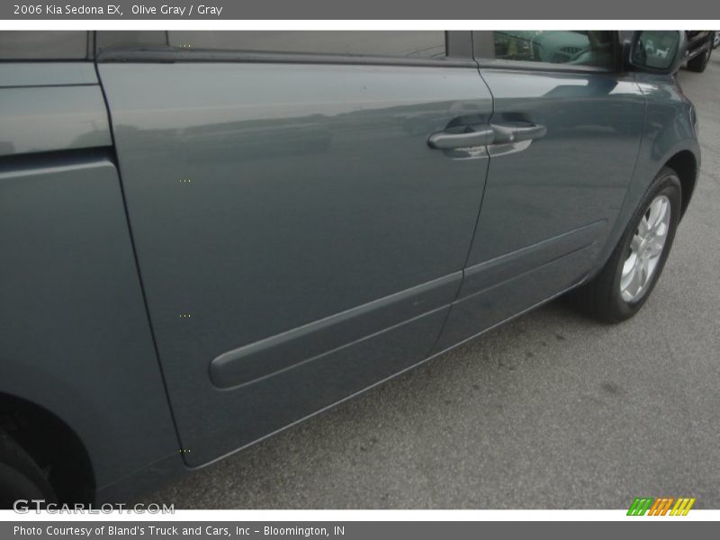 Olive Gray / Gray 2006 Kia Sedona EX