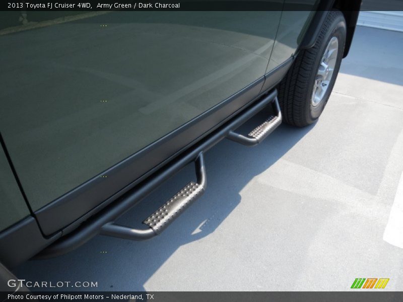 Army Green / Dark Charcoal 2013 Toyota FJ Cruiser 4WD