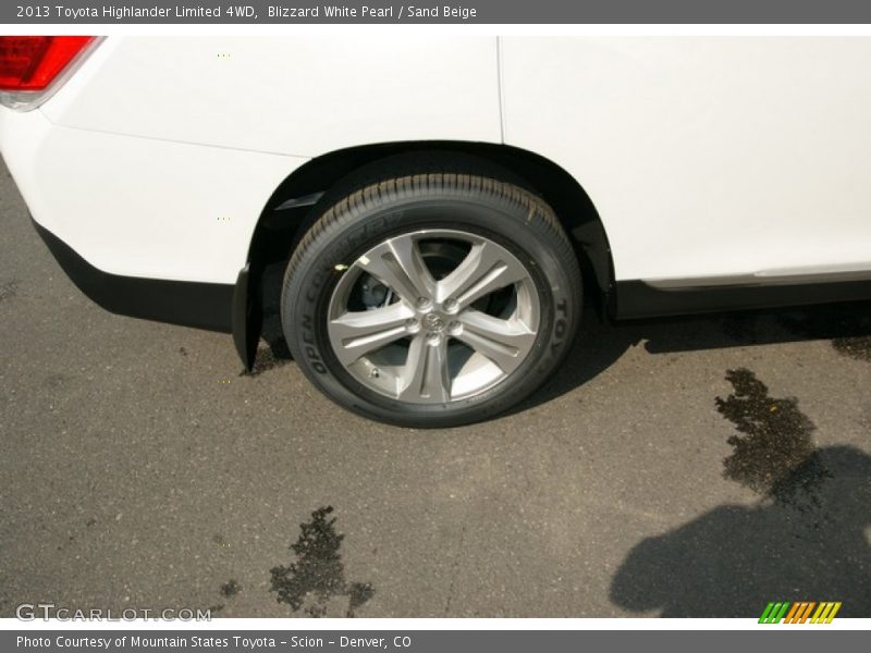 Blizzard White Pearl / Sand Beige 2013 Toyota Highlander Limited 4WD