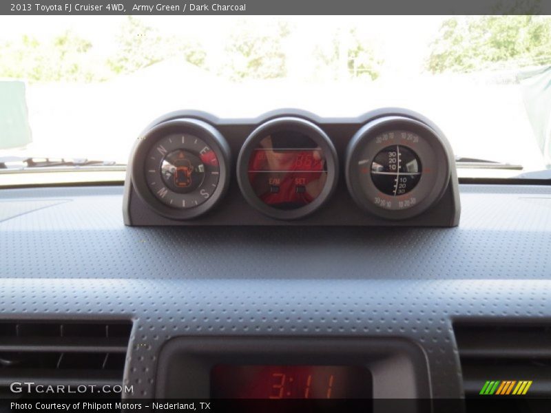  2013 FJ Cruiser 4WD 4WD Gauges