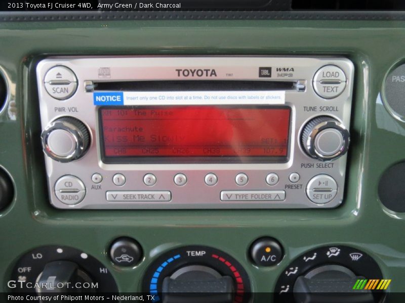 Audio System of 2013 FJ Cruiser 4WD