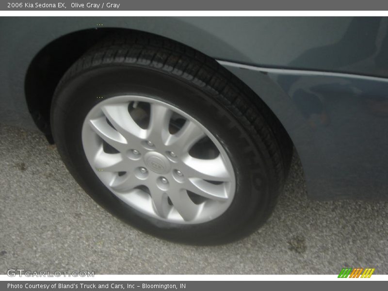 Olive Gray / Gray 2006 Kia Sedona EX