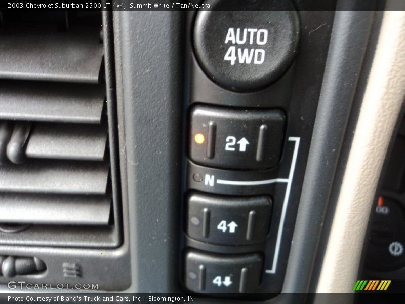 Controls of 2003 Suburban 2500 LT 4x4