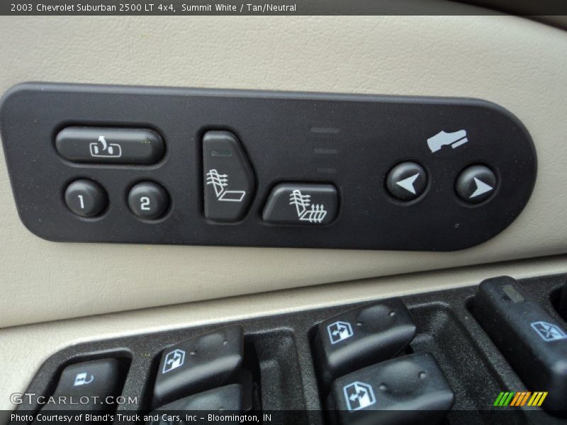 Controls of 2003 Suburban 2500 LT 4x4