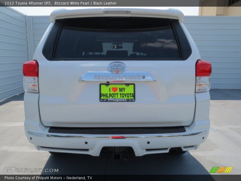 Blizzard White Pearl / Black Leather 2013 Toyota 4Runner SR5