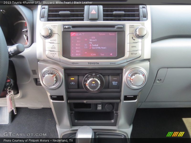 Blizzard White Pearl / Black Leather 2013 Toyota 4Runner SR5