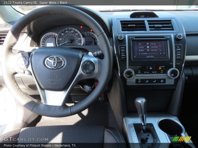 Super White / Black 2012 Toyota Camry SE