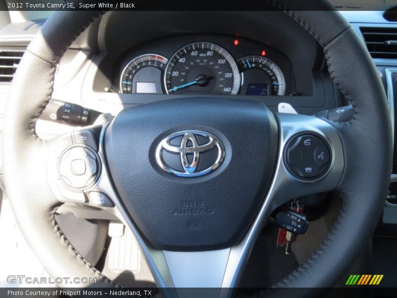 Super White / Black 2012 Toyota Camry SE