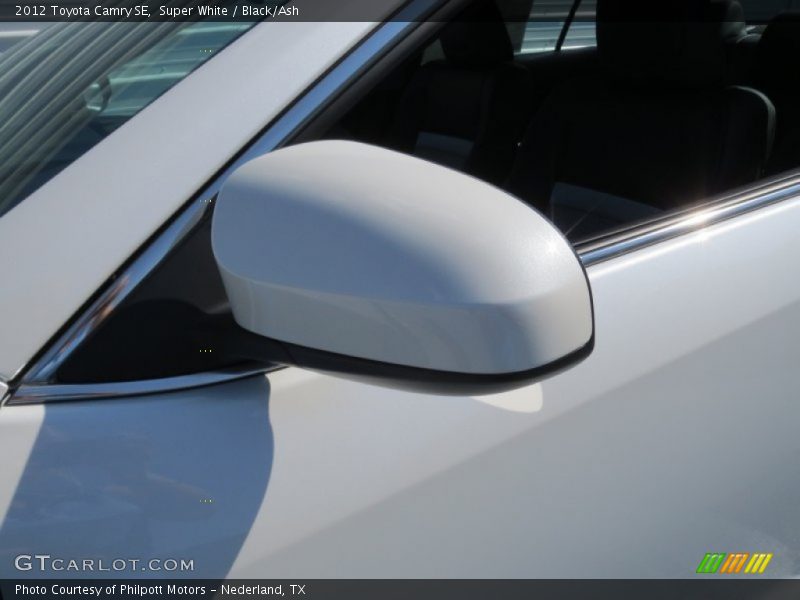 Super White / Black/Ash 2012 Toyota Camry SE