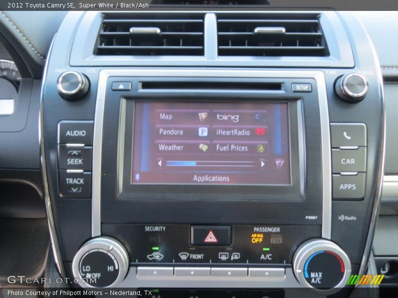 Super White / Black/Ash 2012 Toyota Camry SE