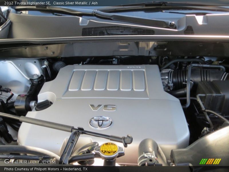 Classic Silver Metallic / Ash 2012 Toyota Highlander SE