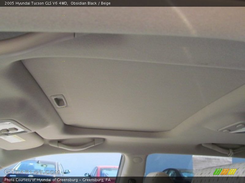 Obsidian Black / Beige 2005 Hyundai Tucson GLS V6 4WD