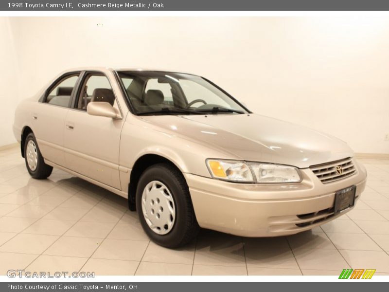 Cashmere Beige Metallic / Oak 1998 Toyota Camry LE