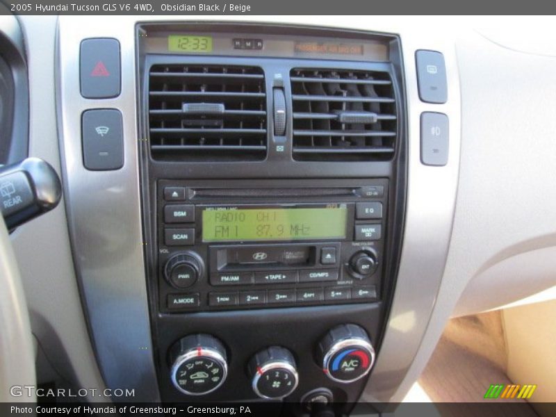 Obsidian Black / Beige 2005 Hyundai Tucson GLS V6 4WD