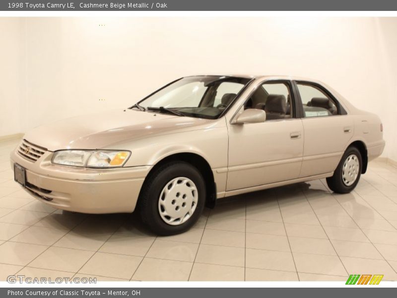 Cashmere Beige Metallic / Oak 1998 Toyota Camry LE