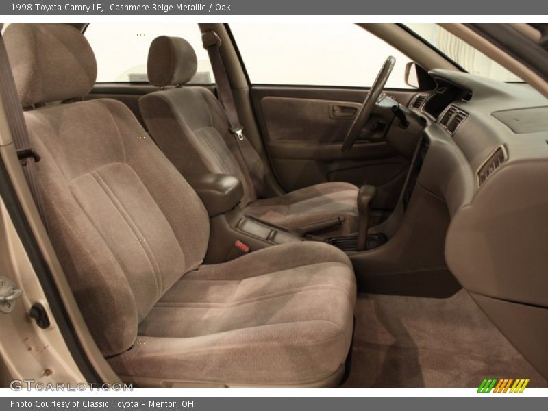Cashmere Beige Metallic / Oak 1998 Toyota Camry LE