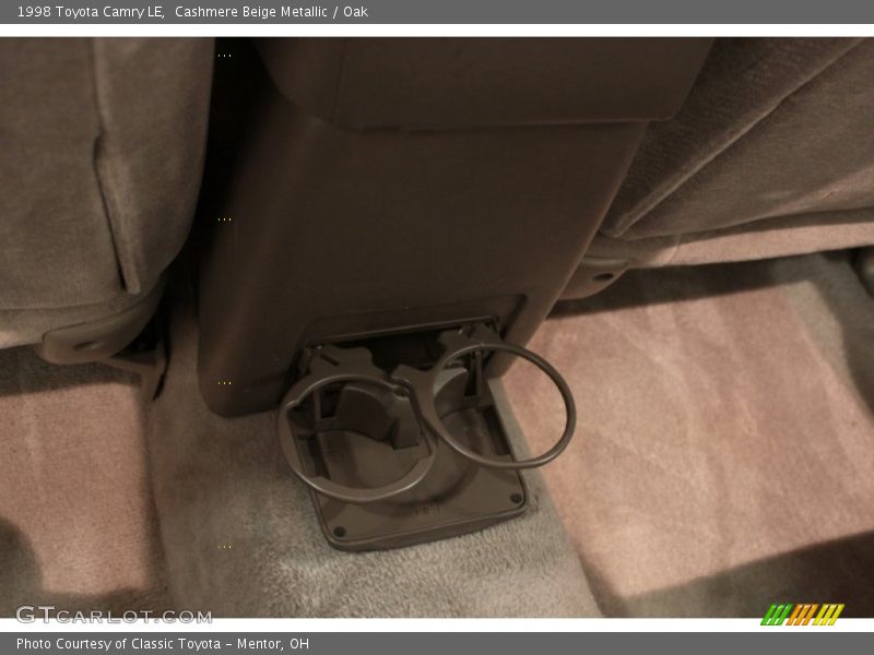 Cashmere Beige Metallic / Oak 1998 Toyota Camry LE