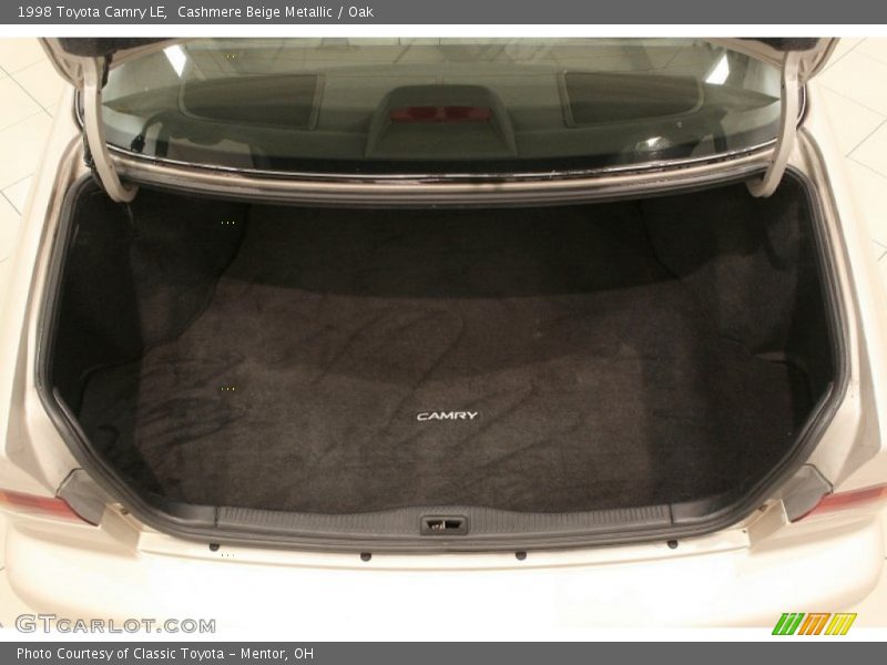 Cashmere Beige Metallic / Oak 1998 Toyota Camry LE