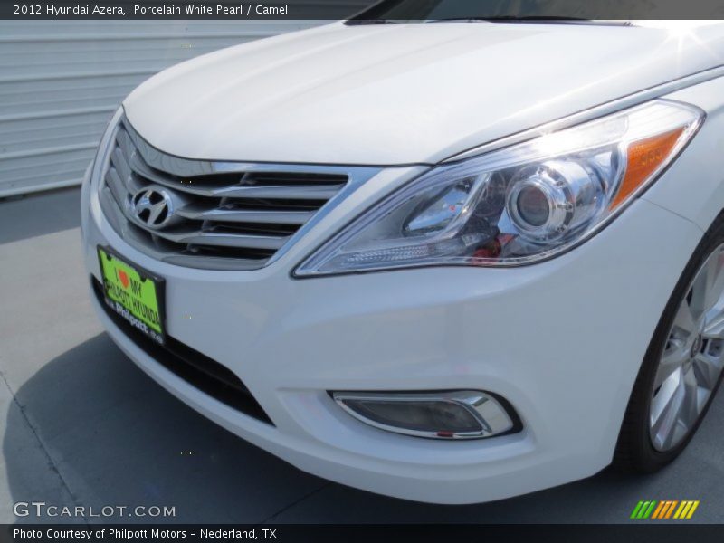 Porcelain White Pearl / Camel 2012 Hyundai Azera