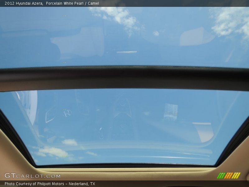 Porcelain White Pearl / Camel 2012 Hyundai Azera