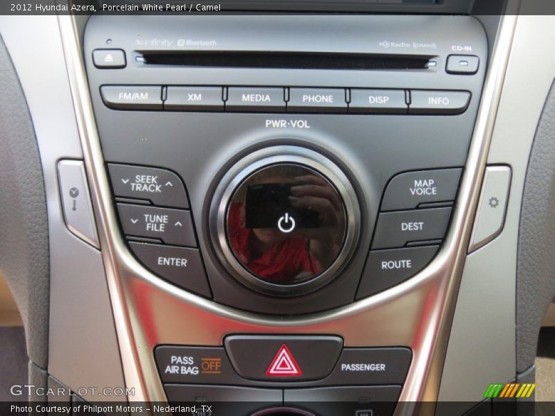Porcelain White Pearl / Camel 2012 Hyundai Azera