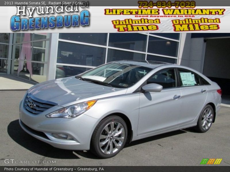 Radiant Silver / Gray 2013 Hyundai Sonata SE