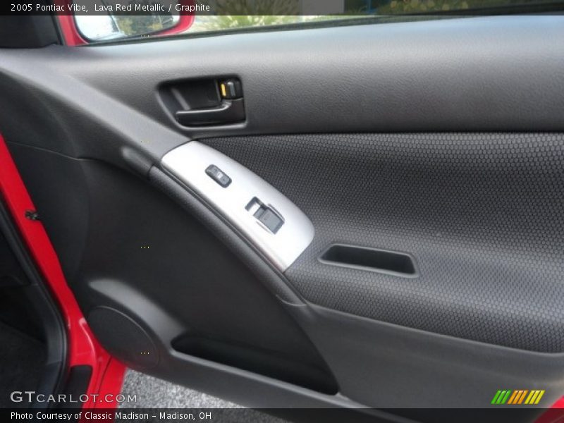 Lava Red Metallic / Graphite 2005 Pontiac Vibe