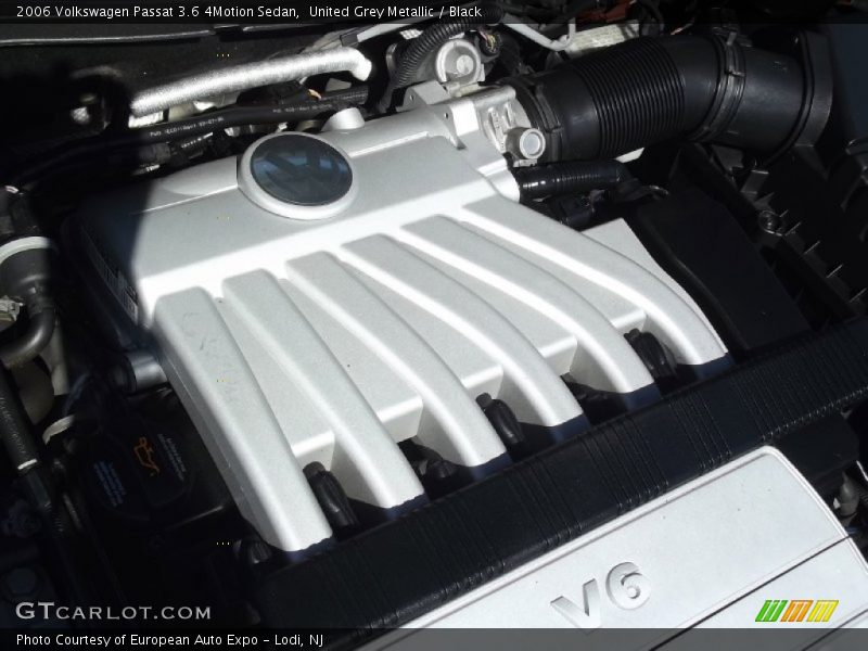 United Grey Metallic / Black 2006 Volkswagen Passat 3.6 4Motion Sedan