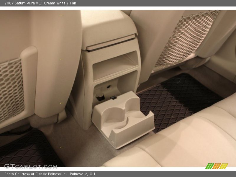 Cream White / Tan 2007 Saturn Aura XE